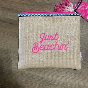 Just Beachin' Straw‎ cosmetic bag with Pink Tassel nwt